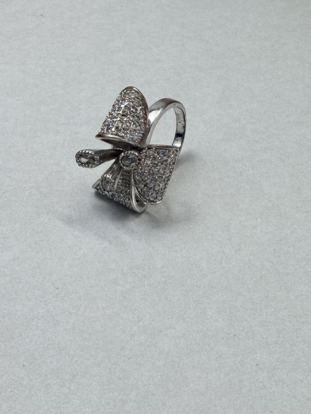 Vintage Oversized Pavé Bow Cocktail Ring Statement Glam Runway Jewelry Glam 8 - Picture 2 of 9